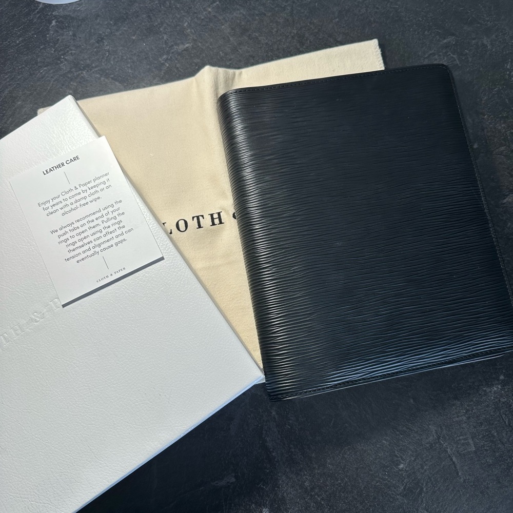 Cloth and Paper large contour folio